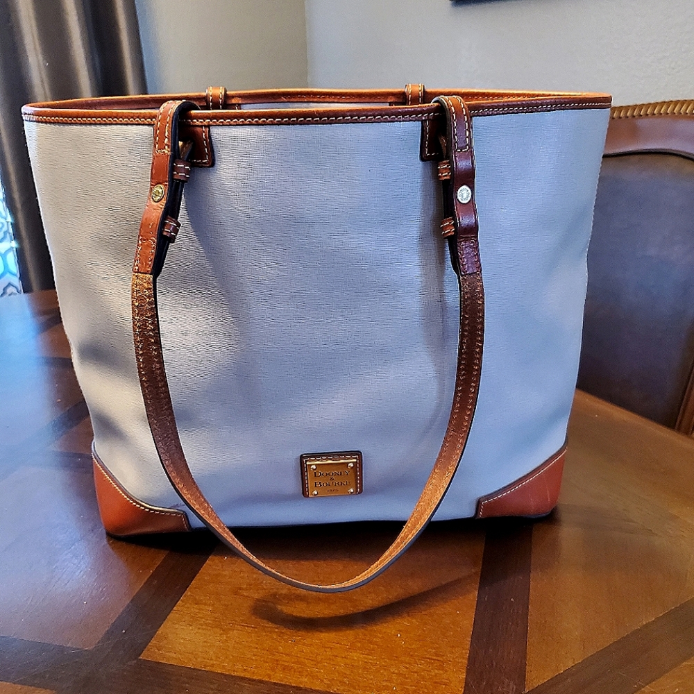 Dooney &Bourke Shopping Handbag Large